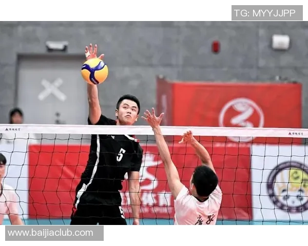 成都篮球队在总决赛积分榜上以77分稳居第一名展现强劲实力 成都篮球队在总决赛积分榜上以77分稳居第一名展现强劲实力