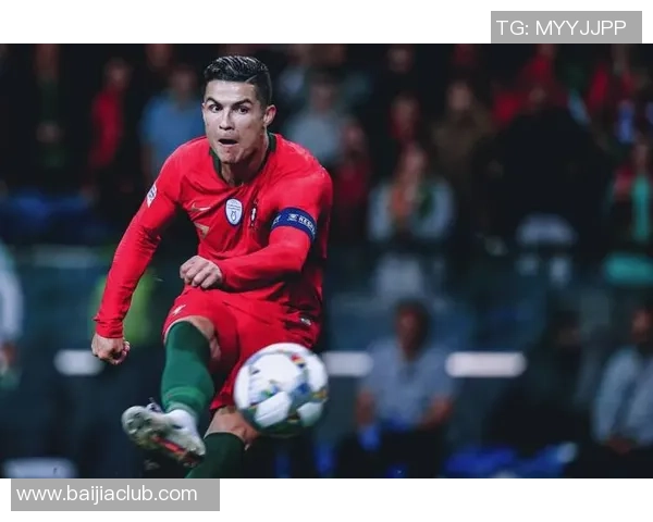 探索足球弱国的足球明星背后的故事与成就