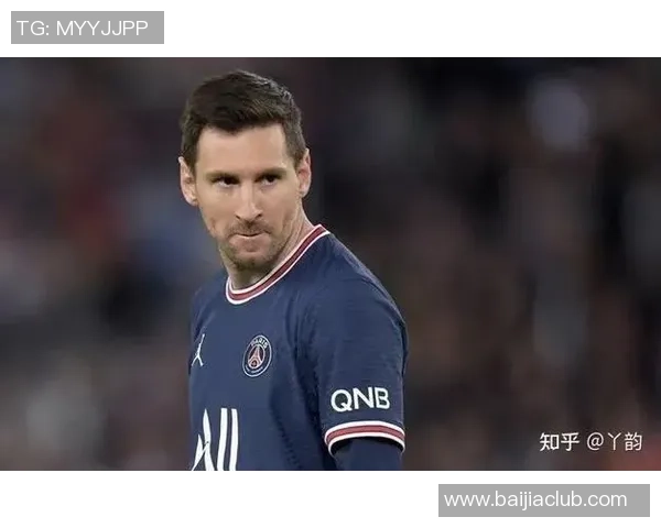 足球明星感染新冠病毒无症状引发关注球迷和媒体的热议与担忧